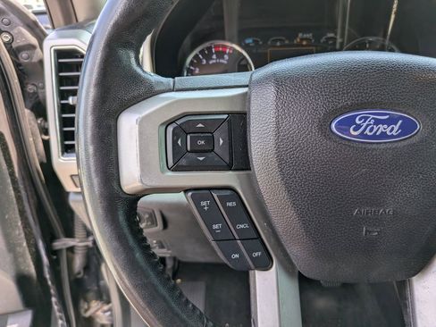 Used 2018 Ford F250 Lariat w/ Lariat Ultimate Package AWD/4WD image 30