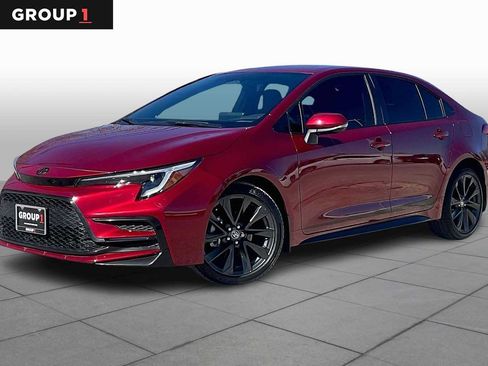 Used 2026 Toyota Corolla SE FWD image 1