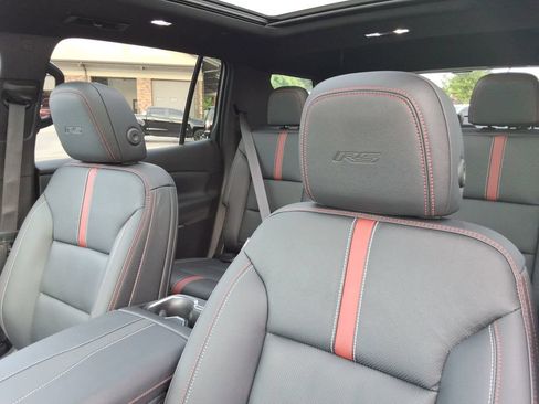 Certified 2024 Chevrolet Traverse RS FWD image 23