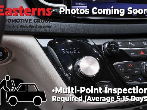 Used 2023 Chrysler Pacifica Touring-L FWD image 13