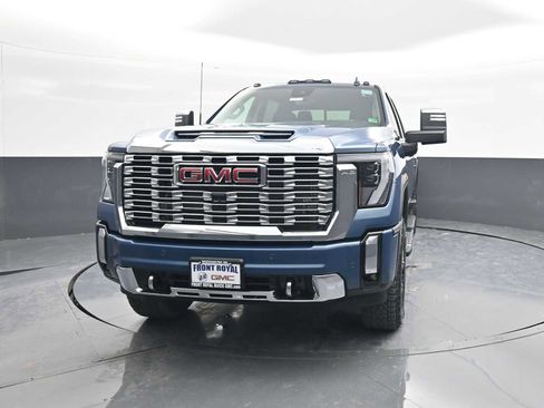 New 2026 GMC Sierra 2500 Denali w/ Denali Reserve Package image 3