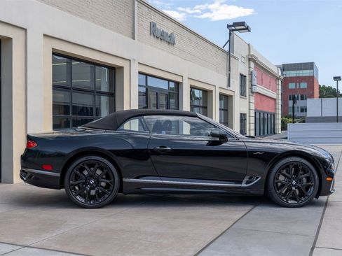 Used 2024 Bentley Continental GT Speed image 16