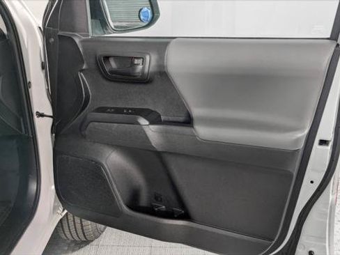 Used 2021 Toyota Tacoma SR RWD image 18