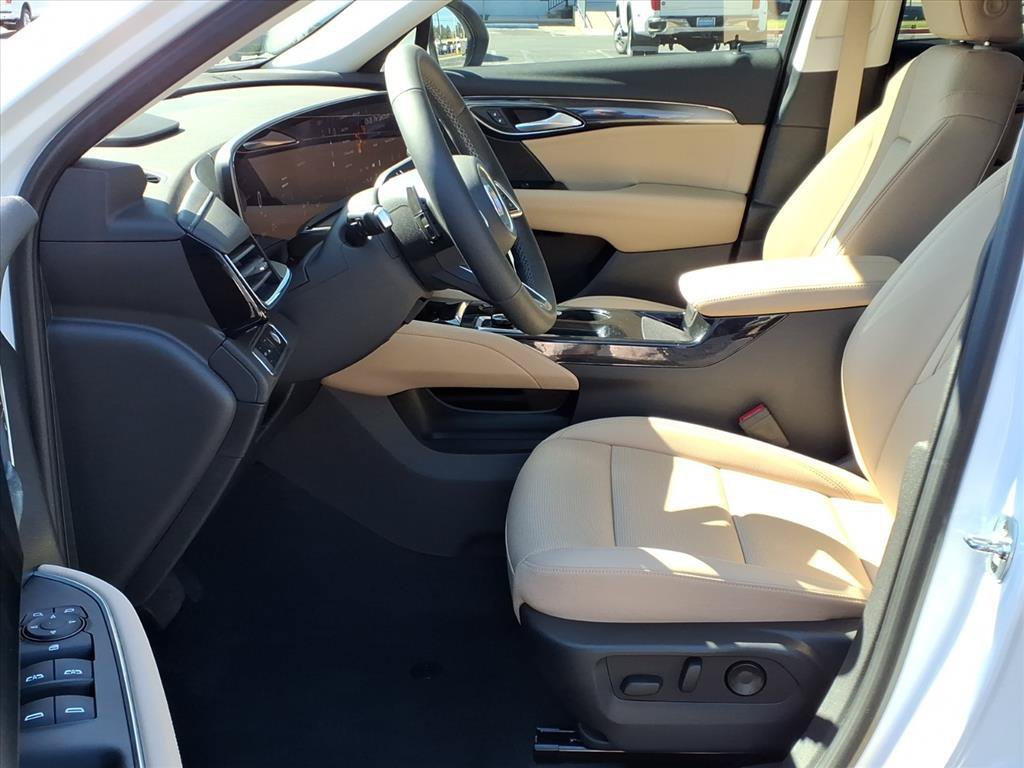 Used 2025 Buick Envision Preferred AWD/4WD image 19
