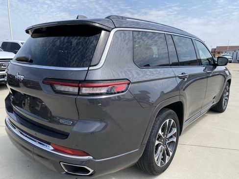 Used 2022 Jeep Grand Cherokee L Overland w/ Luxury Tech Group IV image 4