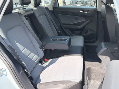 New 2026 Volkswagen Jetta SE FWD image 20
