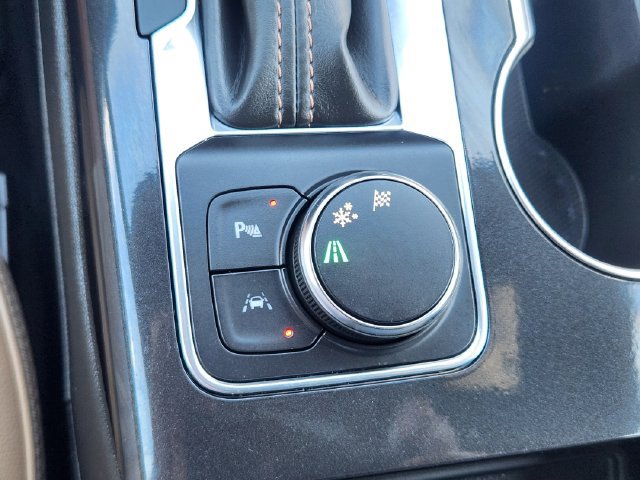 Used 2019 Chevrolet Blazer Premier w/ Sun and Wheels Package FWD image 21
