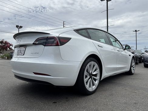 Used 2022 Tesla Model 3 Long Range AWD/4WD image 6