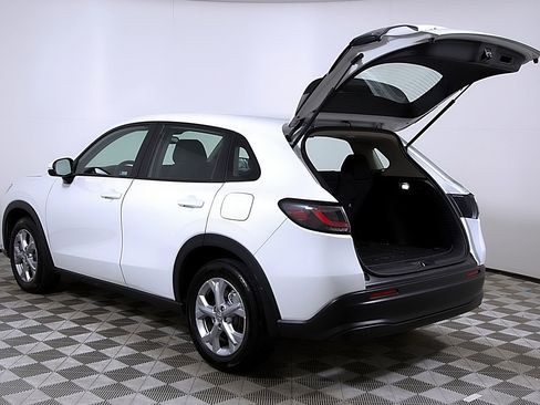 Used 2024 Honda HR-V LX image 10