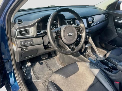 Used 2019 Kia Niro EX FWD image 9