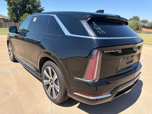 Used 2025 Cadillac Escalade IQ Luxury 2 AWD/4WD image 7