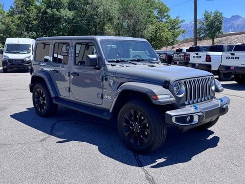Used 2023 Jeep Wrangler Unlimited Sahara w/ Cold Weather Group AWD/4WD image 7
