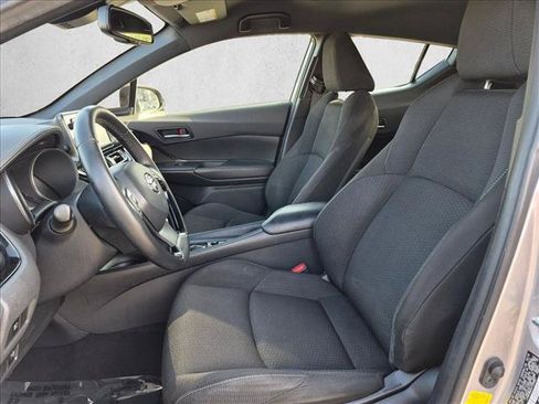 Used 2018 Toyota C-HR XLE FWD image 15