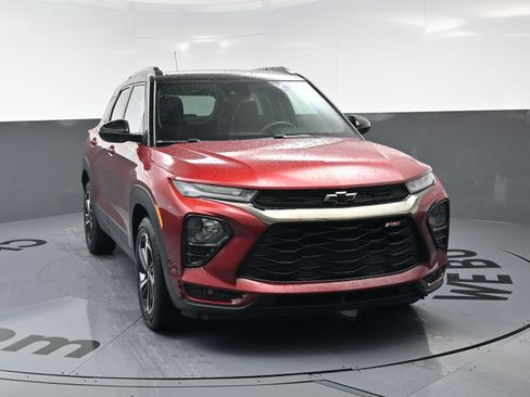 Certified 2023 Chevrolet TrailBlazer RS w/ Convenience Package image 3