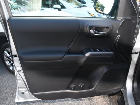 Certified 2023 Toyota Tacoma SR image 9