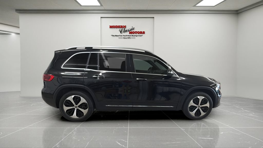 Used 2025 Mercedes-Benz GLB 250 4MATIC image 8