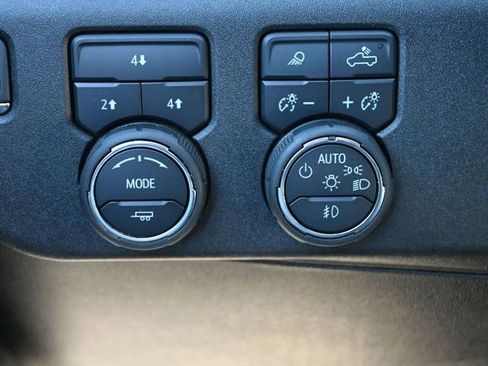 Used 2025 Chevrolet Silverado 2500 LT w/ Safety Package image 34