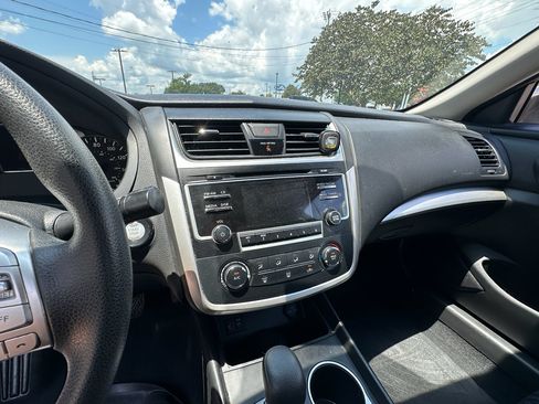 Used 2018 Nissan Altima 2.5 S w/ S Convenience Package FWD image 27