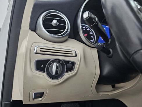 Used 2020 Mercedes-Benz C 300 4MATIC Sedan image 8