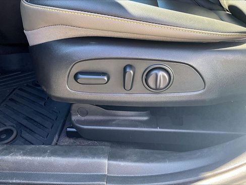 Used 2025 Chevrolet Trax ACTIV FWD image 34