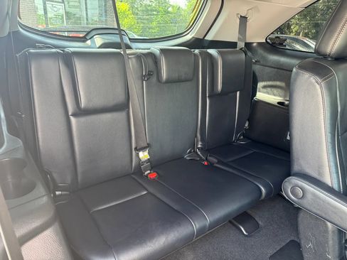 Used 2019 Toyota Highlander Limited Platinum w/ Carpet Mat Package (TMS) AWD/4WD image 15