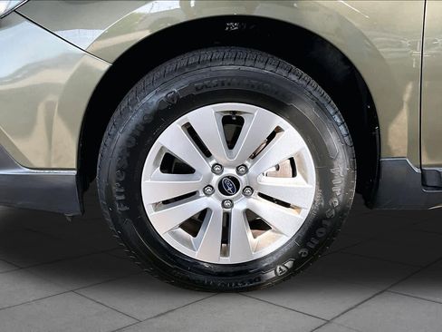 Used 2018 Subaru Outback 2.5i AWD/4WD image 11
