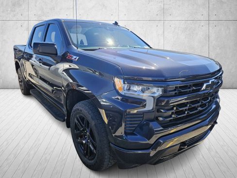 Used 2023 Chevrolet Silverado 1500 RST w/ Z71 Off-Road Package image 3