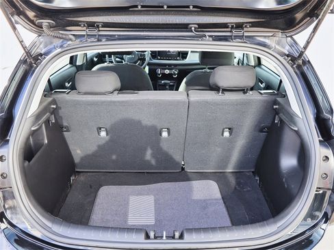 Used 2023 Kia Rio S image 10