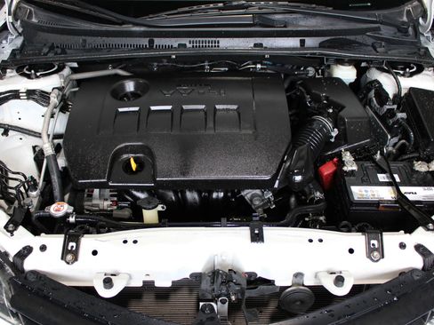 Used 2019 Toyota Corolla LE image 28