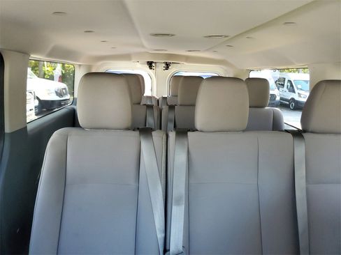 Used 2019 Nissan NV 3500 S image 10