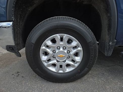 Used 2024 Chevrolet Silverado 2500 LTZ w/ LTZ Plus Package AWD/4WD image 7