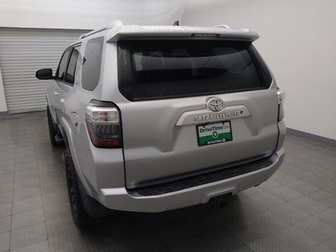 Used 2016 Toyota 4Runner SR5 RWD image 6