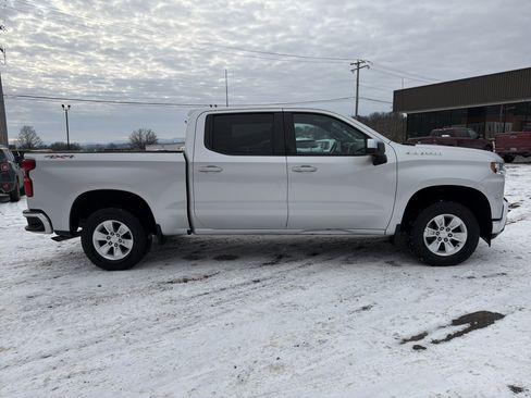 Used 2021 Chevrolet Silverado 1500 LT image 2