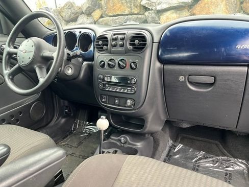 Used 2005 Chrysler PT Cruiser Touring image 22