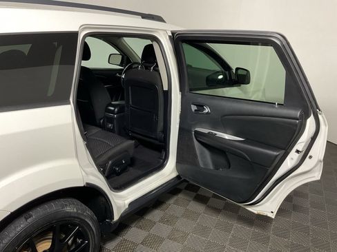 Used 2019 Dodge Journey SE w/ Premium Group AWD/4WD image 32