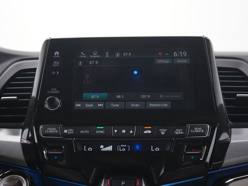 Used 2018 Honda Odyssey Elite image 17
