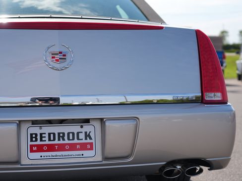Used 2008 Cadillac DTS FWD image 10