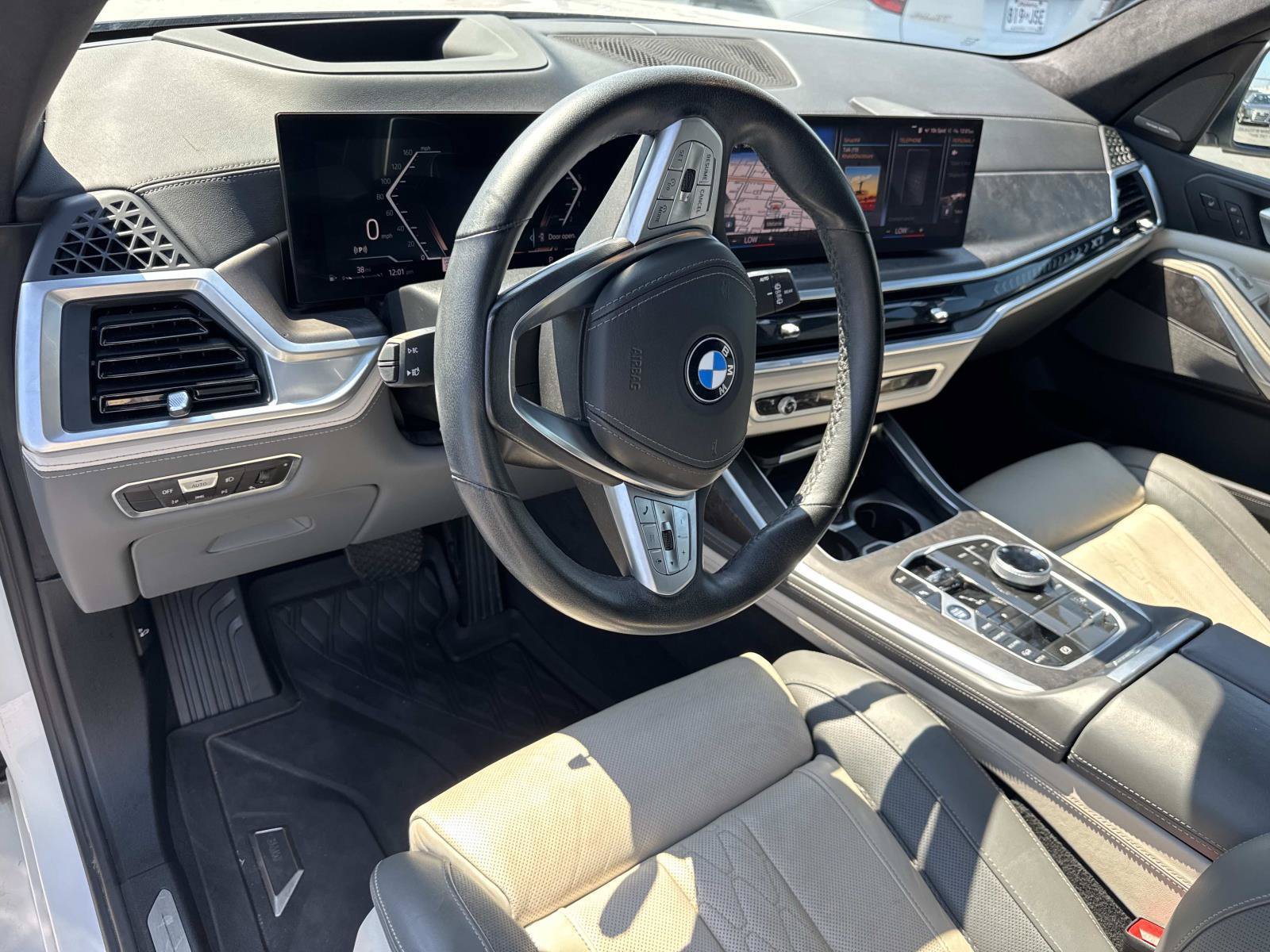 Used 2023 BMW X7 xDrive40i w/ Executive Package AWD/4WD image 19
