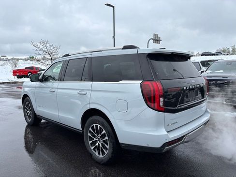 Used 2025 Ford Expedition Platinum AWD/4WD image 6