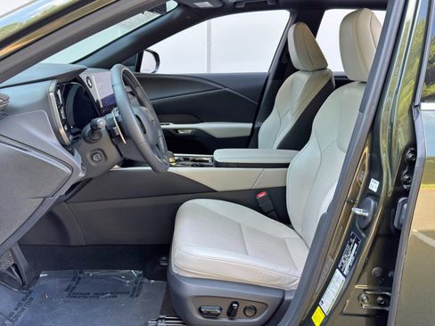 Used 2023 Lexus RX 350 w/ Cold Area Package AWD/4WD image 17