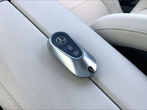 Certified 2026 Mercedes-Benz GLC 300 4MATIC image 38
