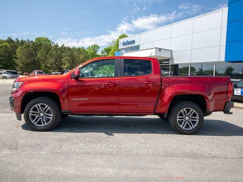 Used 2021 Chevrolet Colorado W/T w/ Custom Special Edition image 4