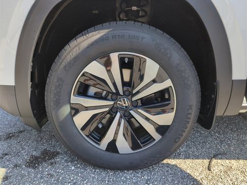 New 2026 Volkswagen Atlas Cross Sport SE image 43