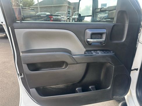 Used 2018 Chevrolet Silverado 3500 W/T w/ WT Convenience Package AWD/4WD image 9