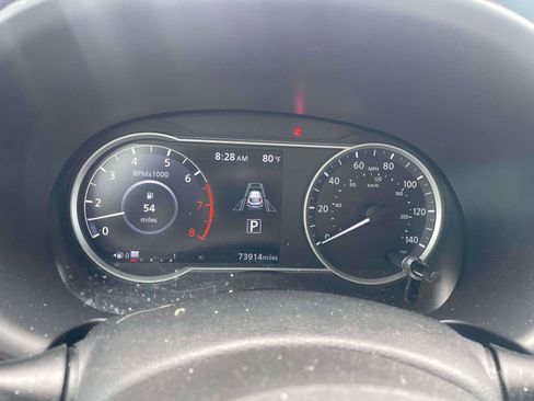 Used 2020 Nissan Kicks SR w/ SR Premium Package FWD image 9