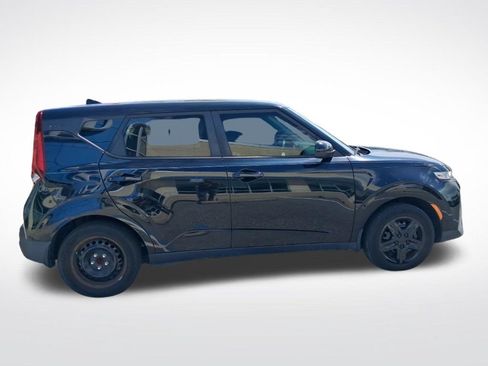 Used 2020 Kia Soul LX FWD image 4