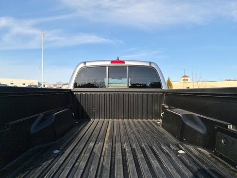 Used 2022 Toyota Tacoma SR w/ SX Package image 8