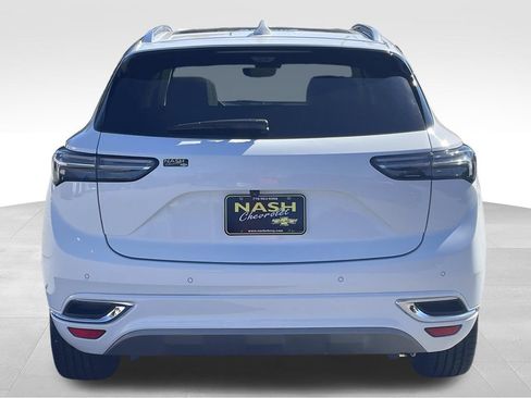 Used 2021 Buick Envision Avenir w/ Technology Package II image 4