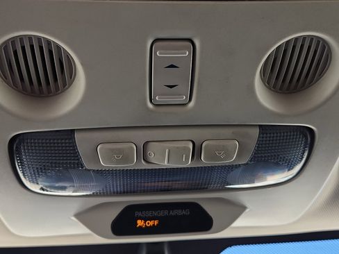 Used 2021 Ford EcoSport Titanium image 16