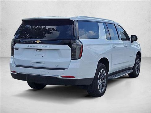 Used 2025 Chevrolet Suburban LT w/ Advanced Technology Package RWD image 5